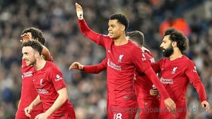 Liverpool trở lại cuộc đua 1 suất dự Champions League