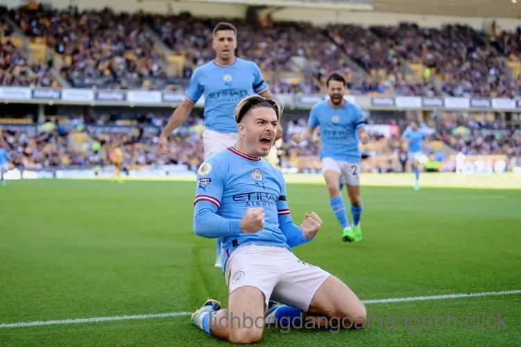 Manchester City đấu với Wolves