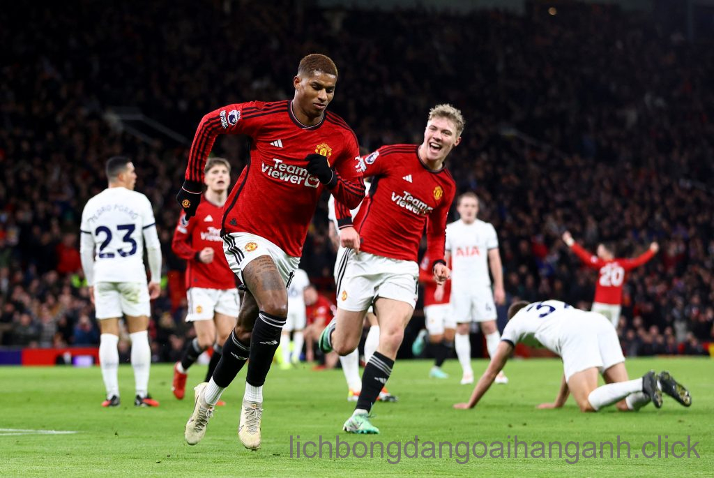 Rashford trò chuyện với lãnh đạo cấp cao Man United